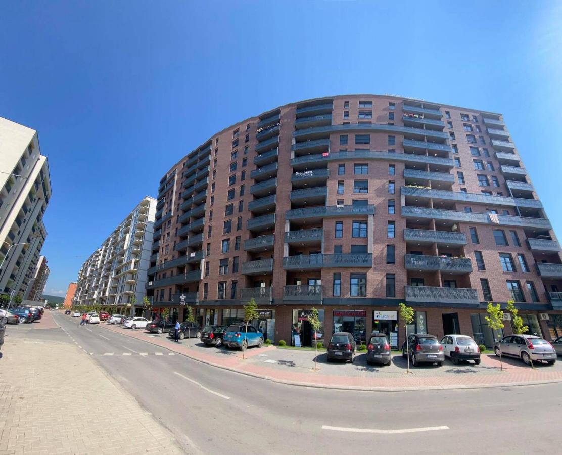 Shooter Apartments Ferizaj Exteriör bild